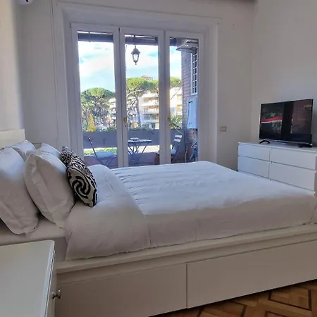 Large In San Pietro Apartment