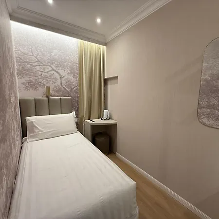 Lumi Hotel