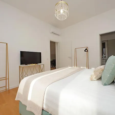 Graceful Near St Peter Metro 100 Mt Apartment Rome