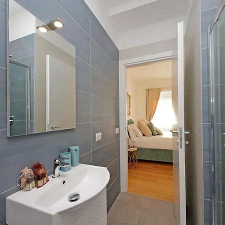 Graceful Near St Peter Metro 100 Mt Apartment Rome