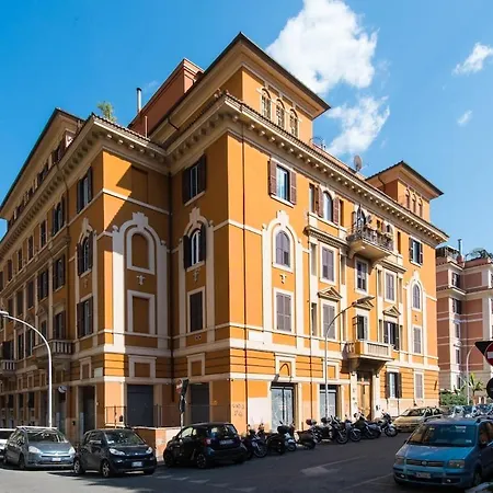 Silenzioso, Grande, Comodo A Trastevere Apartment *
