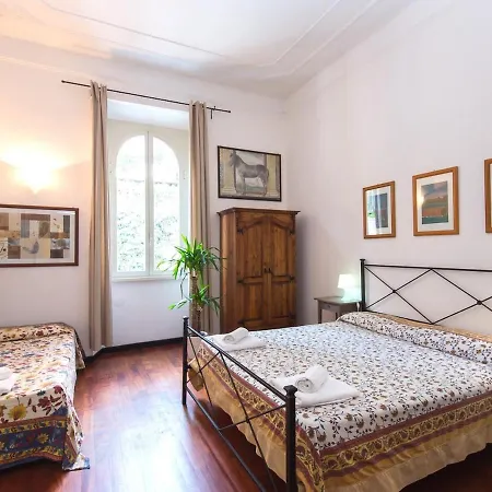 Silenzioso, Grande, Comodo A Trastevere Rome