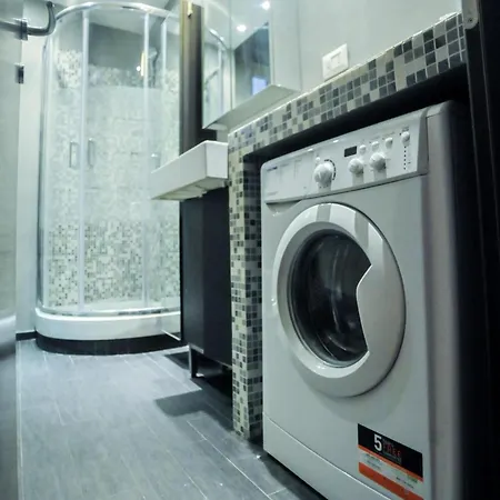 Ponte Milvio Cozy 1br