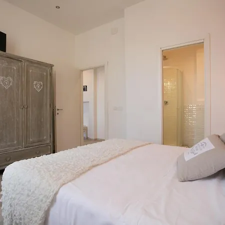 Colosseo And - City Centre Apartment *