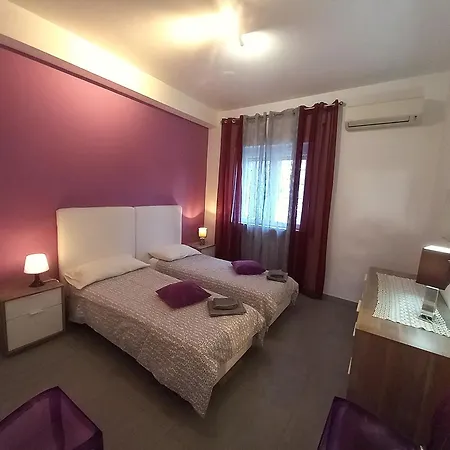 Lungotevere Holidays Holiday home Rome