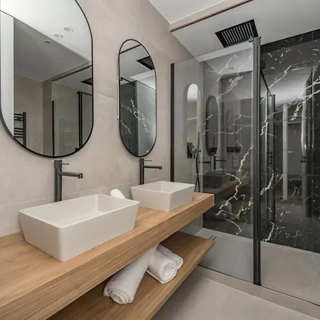 Space And Comfort Under The Sun Apartment Rome