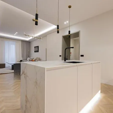 La Dolce Vita Retreat