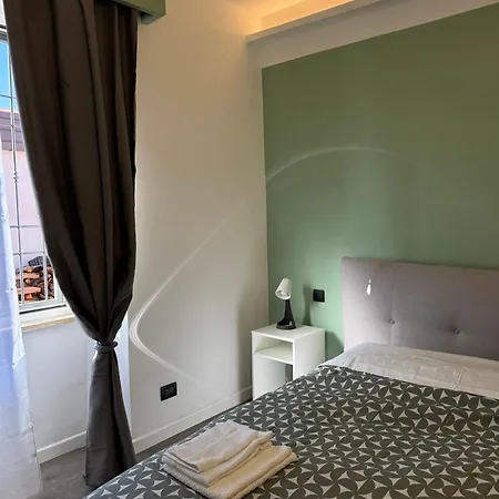 Bellavita House 2br With Private Parking In Apartment