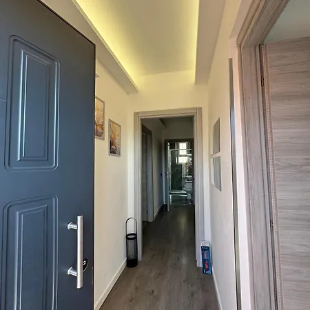 Apartment Bellavita House 2br With Private Parking In *