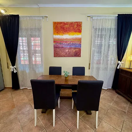Apartment Via Arese *