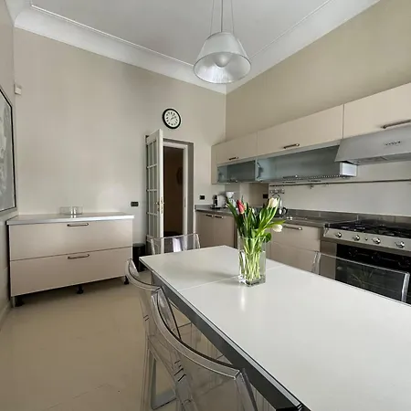 Apartment Moon Cove, Borghese Prestige Hideaway *