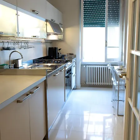 Moon Cove, Borghese Prestige Hideaway Rome