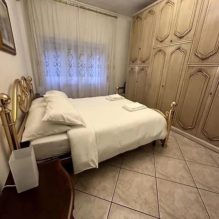 Tranquillo Stazione Serenissima, 2 Stanze Private E Cucina Condivisa Con L'host Homestay Rome