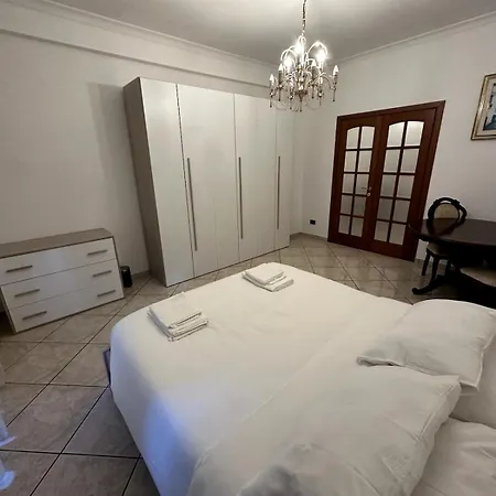 Homestay Tranquillo Stazione Serenissima, 2 Stanze Private E Cucina Condivisa Con L'host Rome