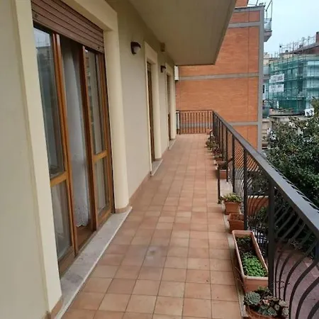 Gualandi 25 Apartment