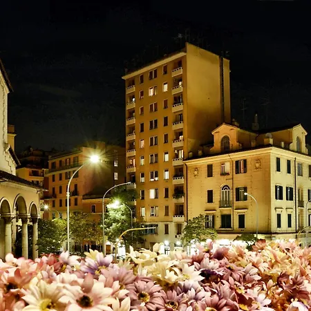 Apartment Intero Nel Cuore Di // Metro A~b~c