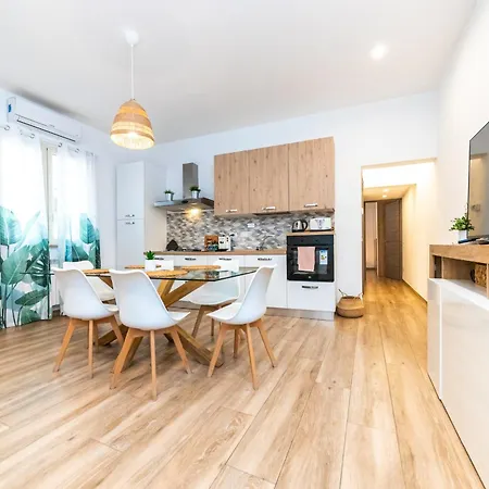 Metrofront-apartment