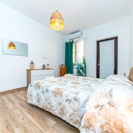 Metrofront-apartment Rome