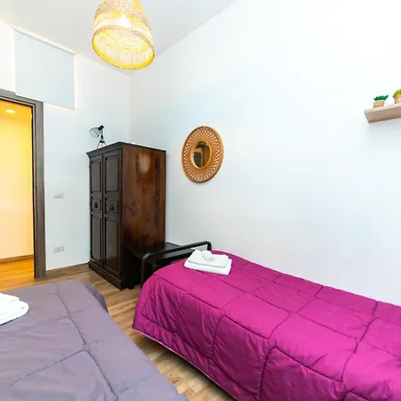 Metrofront-apartment Apartment *