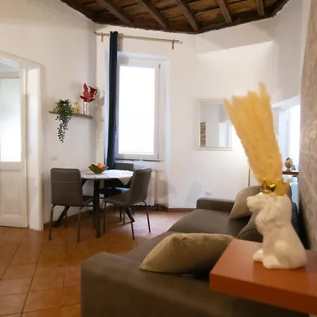 Crezy House Trilussa Apartment *