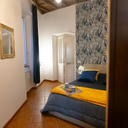 Crezy House Trilussa Rome