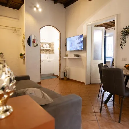 Apartment Crezy House Trilussa *