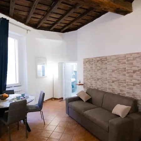 Apartment Crezy House Trilussa *
