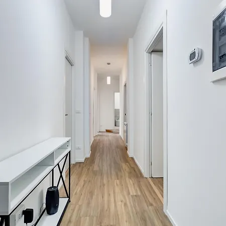 Bmga L Aurelian 3bdr 6-guest Gem Apartment Rome