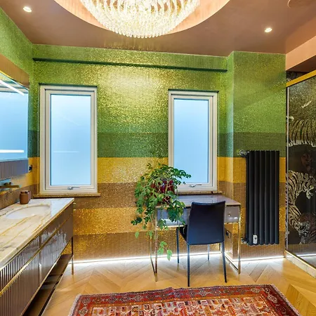 Luxury Penthouse With Terrace And Hot Tub Rome