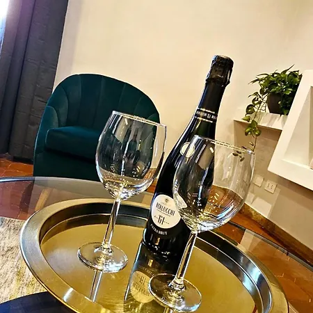 Mica Aurea Trastevere