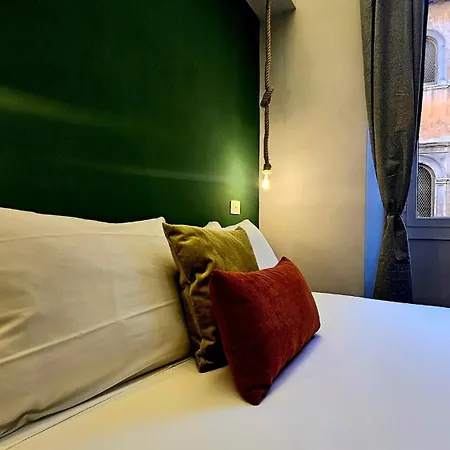 Mica Aurea Trastevere Apartment *