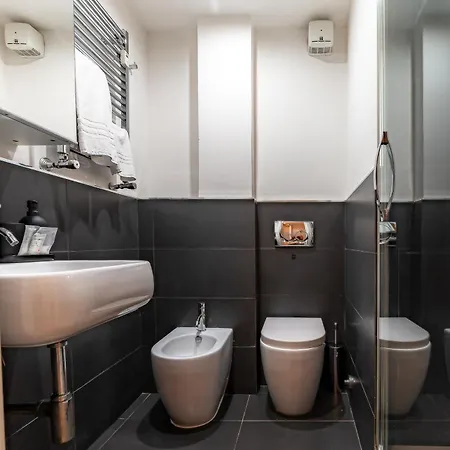 Guest house Azzurra B&B - Metro Lodi Rome