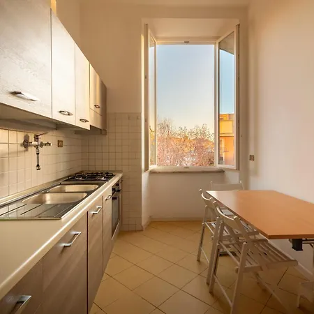 Esquilino Lightsome Apartment