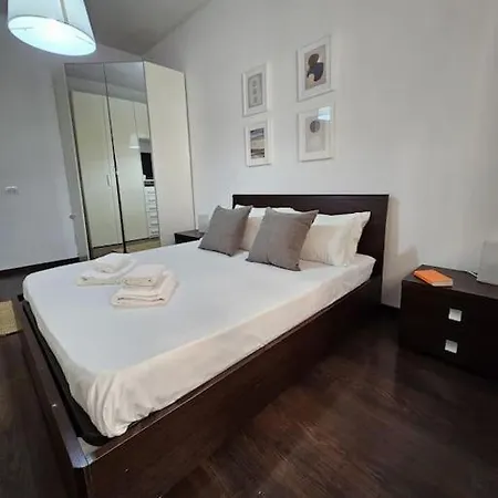 St Peter Apartment *