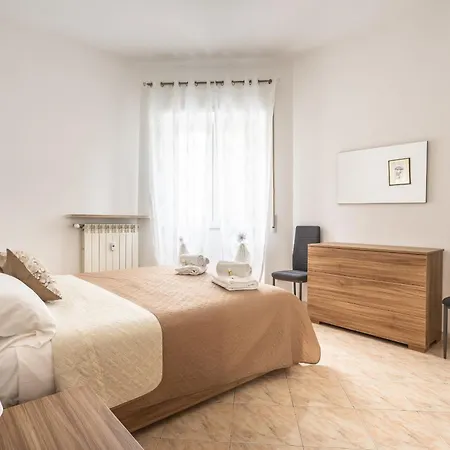 Portside Aparthotel *