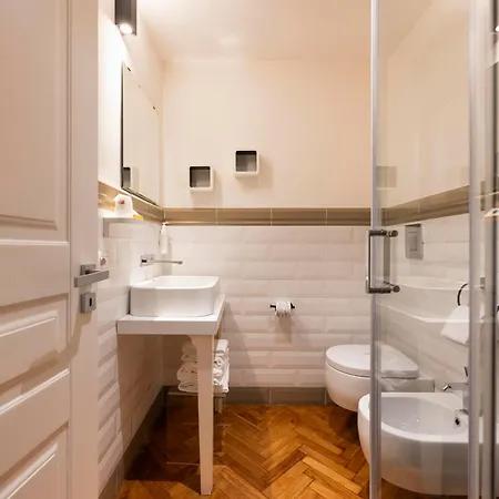 Vanity Navona Rome