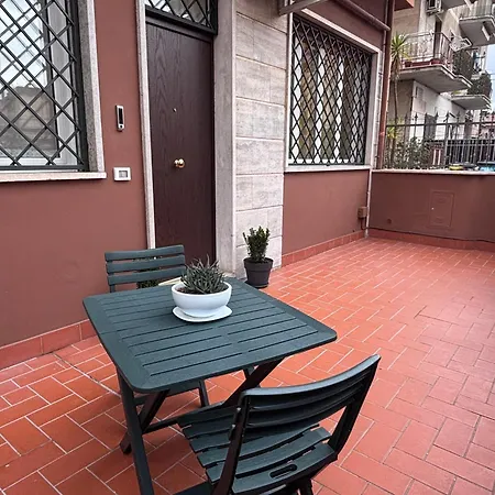 Jolie Tor Vergata -metro C- Holiday home