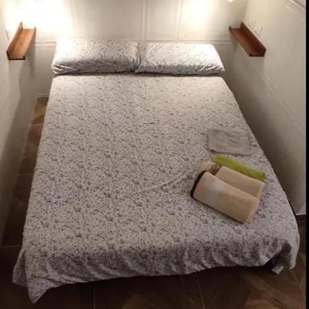 Homestay Versailles Deluxe *