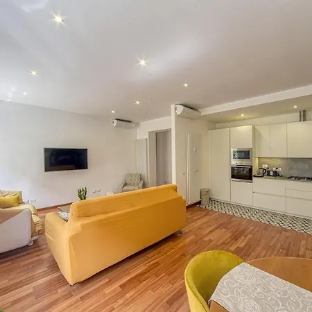 Vatican Domus Clavdia 2-bdr Apartment