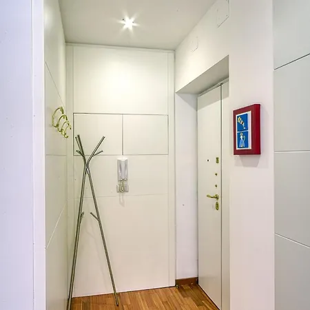 Vatican Domus Clavdia 2-bdr Apartment *