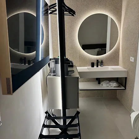 Cicerone's Luxury Guest house *