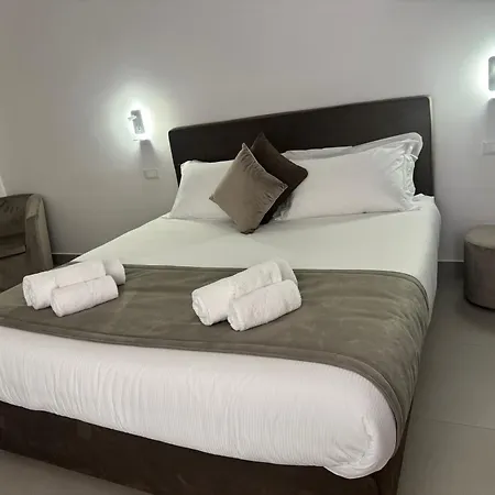 Cicerone's Luxury * Rome