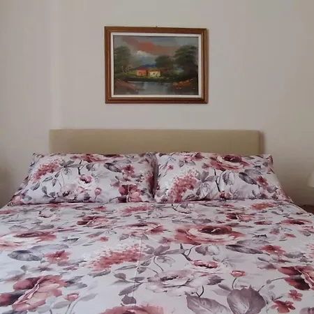 Apartment Happy Domus Ippolito Nievo Flat A Trastevere