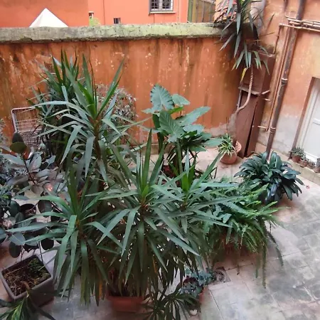 Happy Domus Ippolito Nievo Flat A Trastevere *