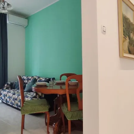Happy Domus Ippolito Nievo Flat A Trastevere Rome
