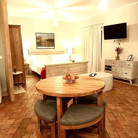Lejlighedshotel Hero's Garden Relais