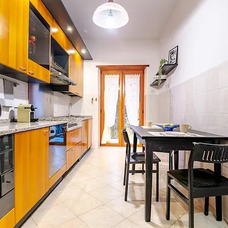 Elegant Retreat In Rome, Comfort & Style - Metro A Apartment