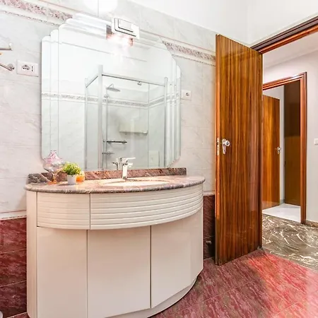 Apartment Elegant Retreat In Rome, Comfort & Style - Metro A