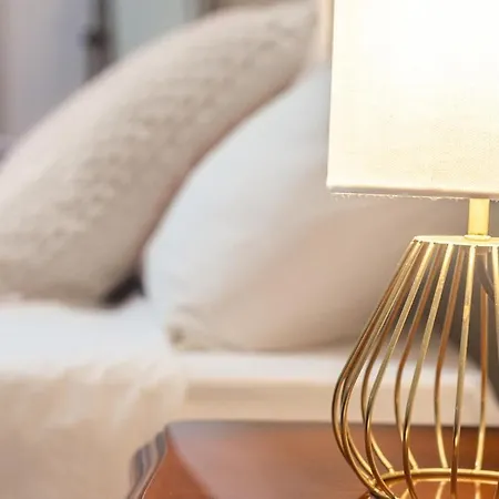 Elegant Retreat In Rome, Comfort & Style - Metro A Apartment Rome
