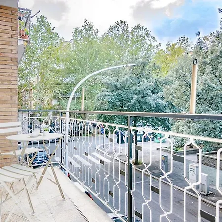 Elegant Retreat In Rome, Comfort & Style - Metro A Rome